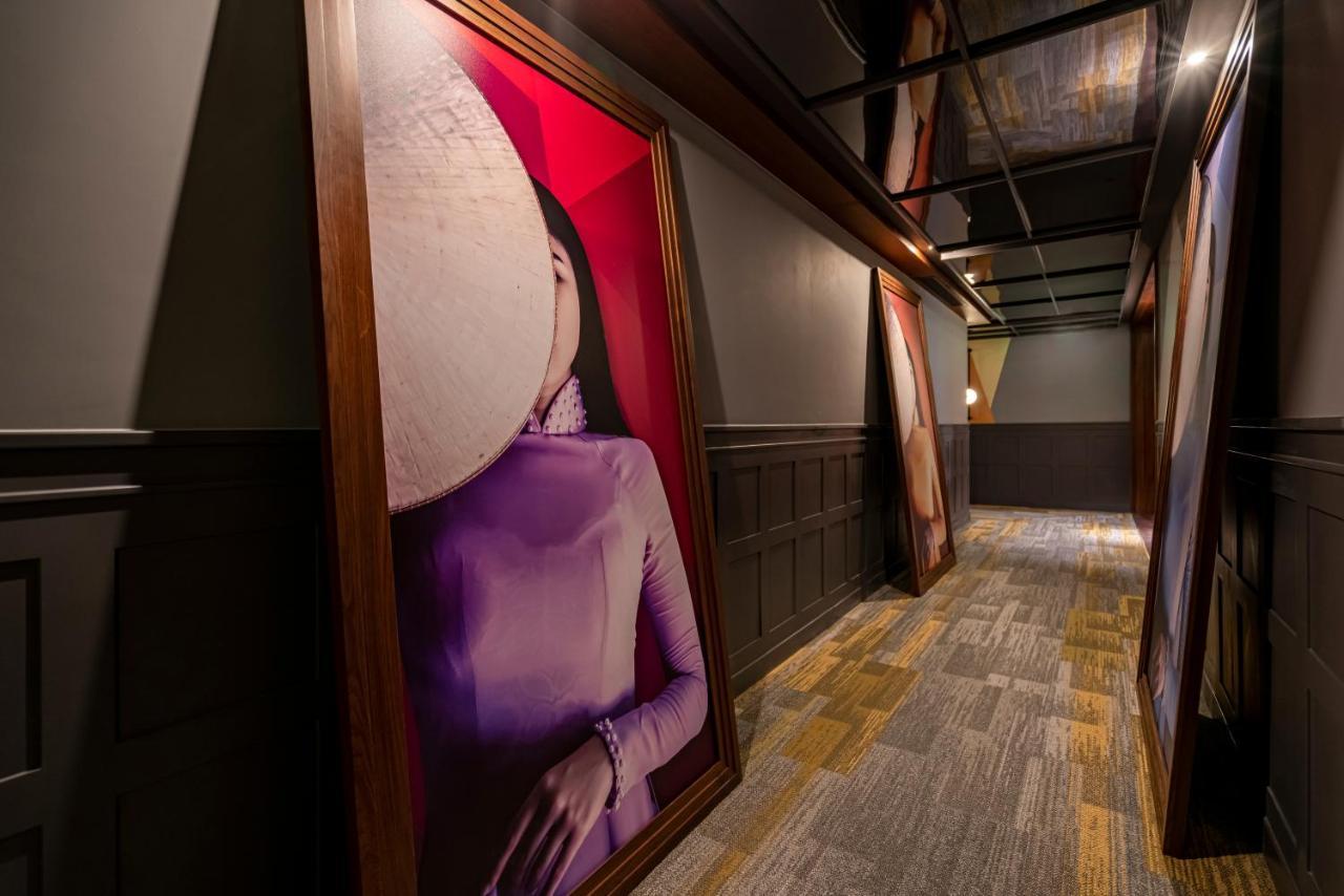 Fusion Original Saigon Centre Hotel Ho Chi Minh City Bagian luar foto Interior of the museum