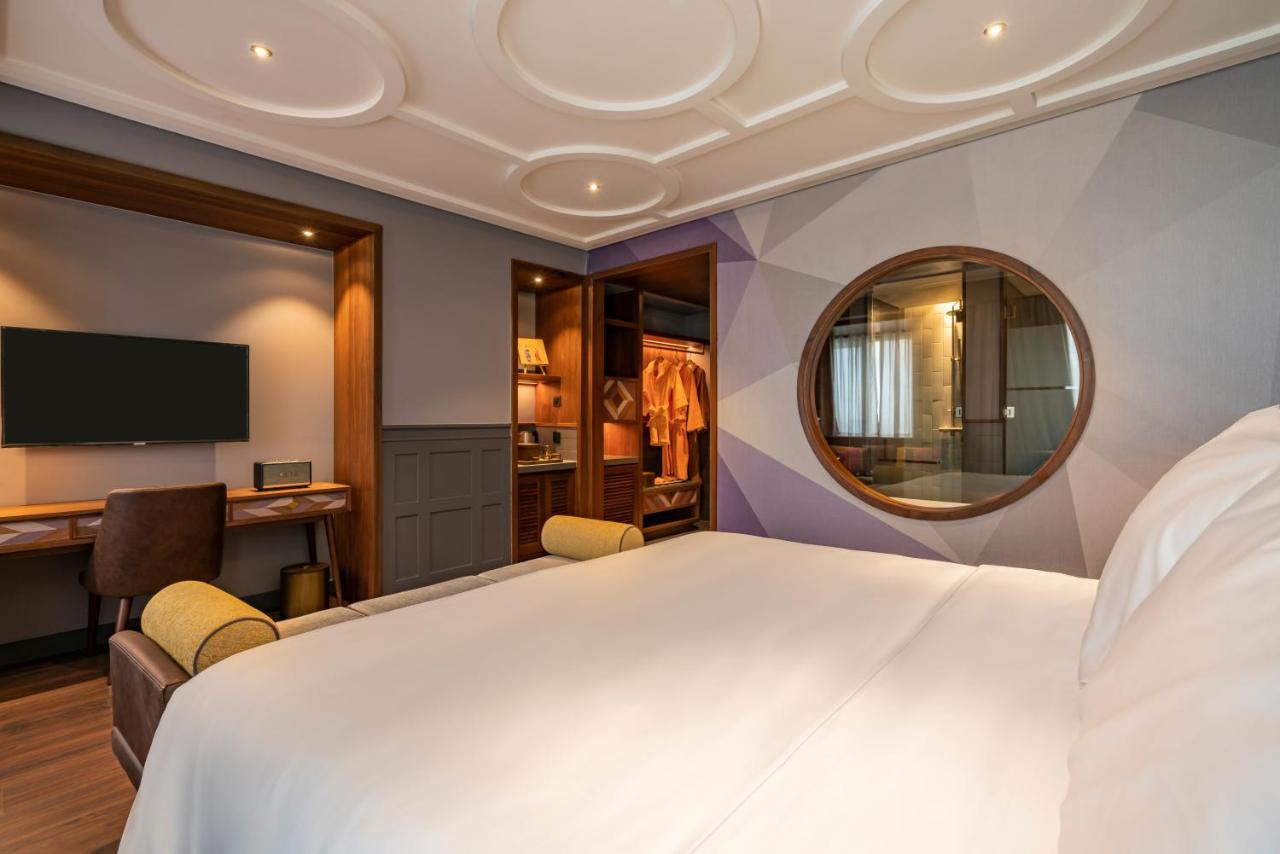 Fusion Original Saigon Centre Hotel Ho Chi Minh City Bagian luar foto Deluxe Room
